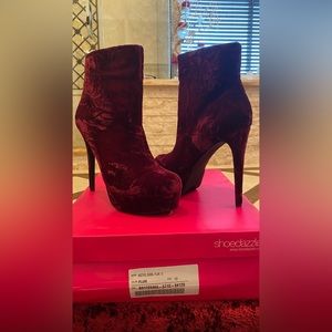 BNIB Shoedazzle SHEBA Plum Velvet Booties Size 12